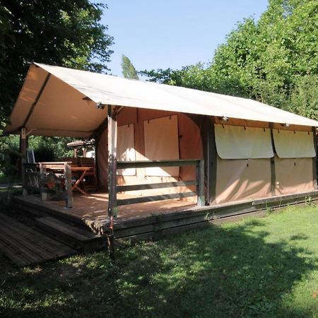 Camping L'Ilot Du Chail Sansais Esterno foto