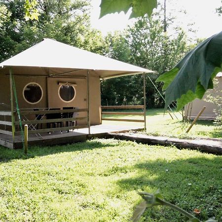 Camping L'Ilot Du Chail Sansais Esterno foto