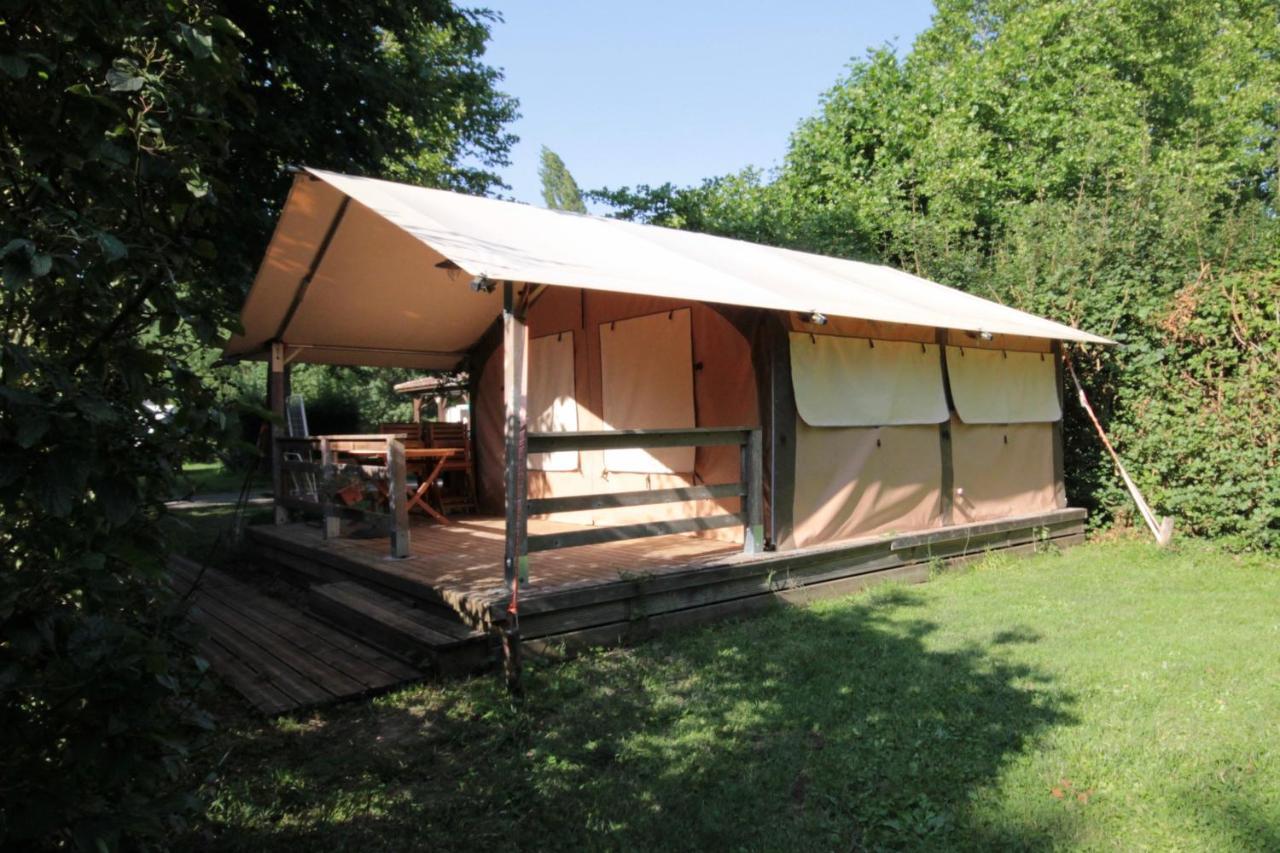 Camping L'Ilot Du Chail Sansais Esterno foto