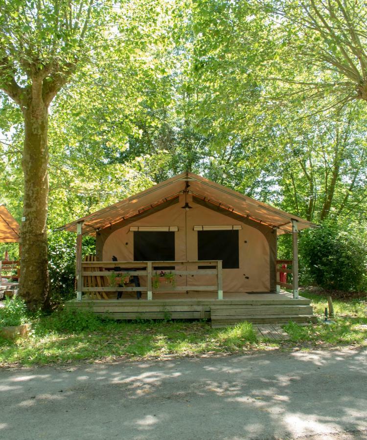Camping L'Ilot Du Chail Sansais Esterno foto